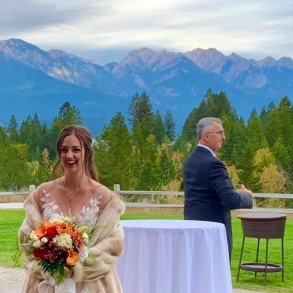 Meet your Posher, Erica - Picture 9 of 10